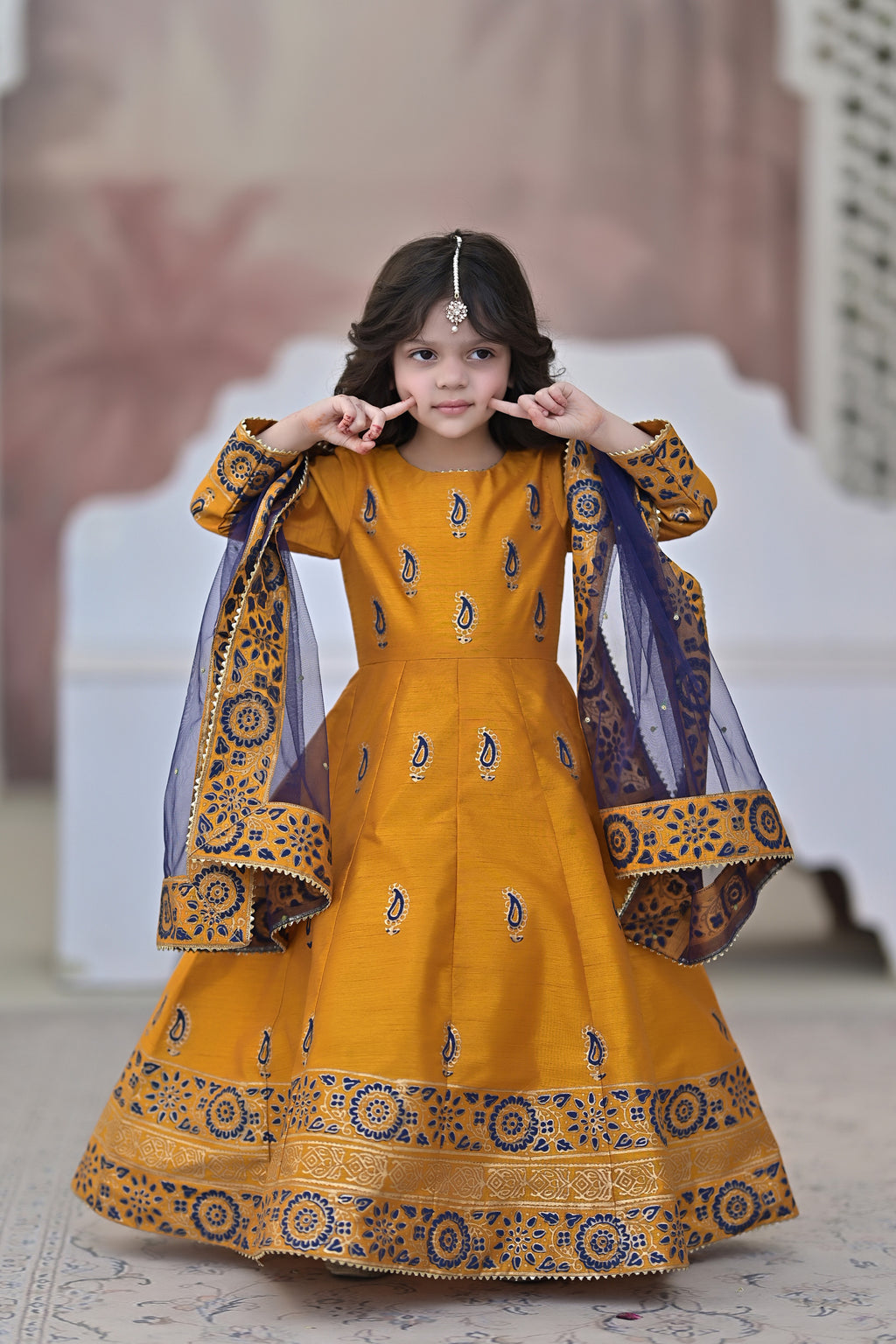 SUNDRI