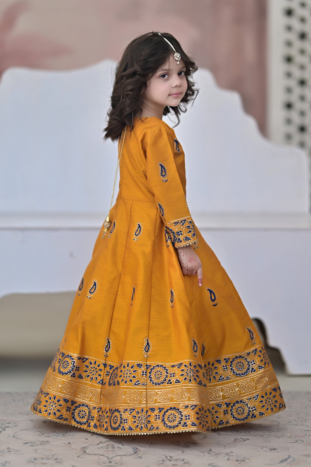 SUNDRI